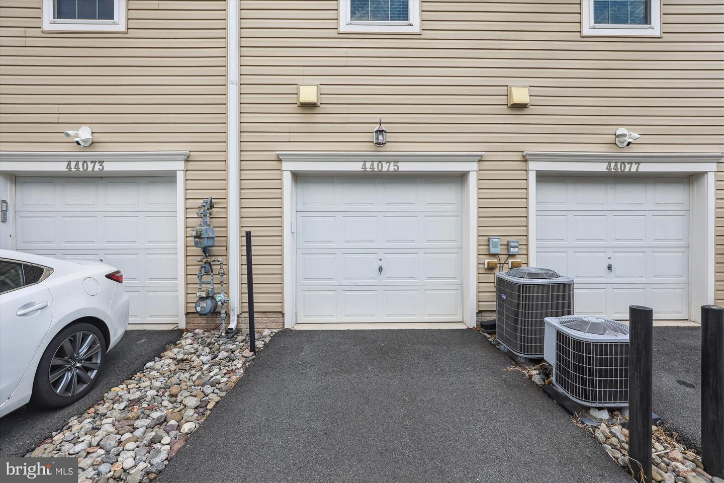 44075 PEIROSA TER, CHANTILLY, Virginia 20152, 3 Bedrooms Bedrooms, ,2 BathroomsBathrooms,Residential,For sale,44075 PEIROSA TER,VALO2105202 MLS # VALO2105202