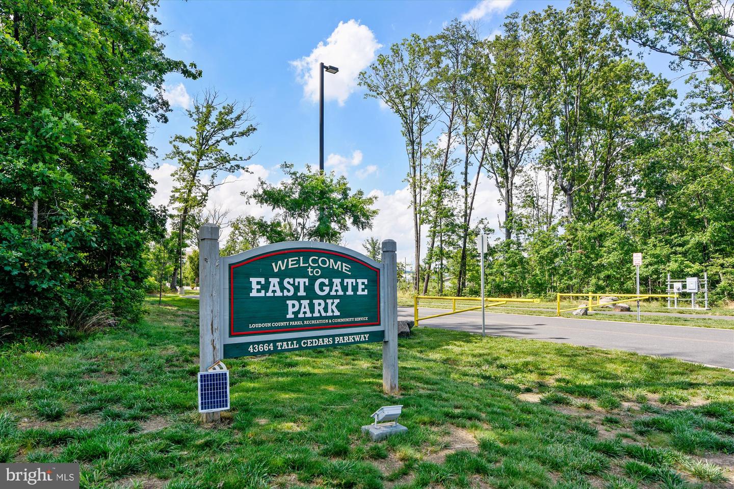 44075 PEIROSA TER, CHANTILLY, Virginia 20152, 3 Bedrooms Bedrooms, ,2 BathroomsBathrooms,Residential,For sale,44075 PEIROSA TER,VALO2105202 MLS # VALO2105202
