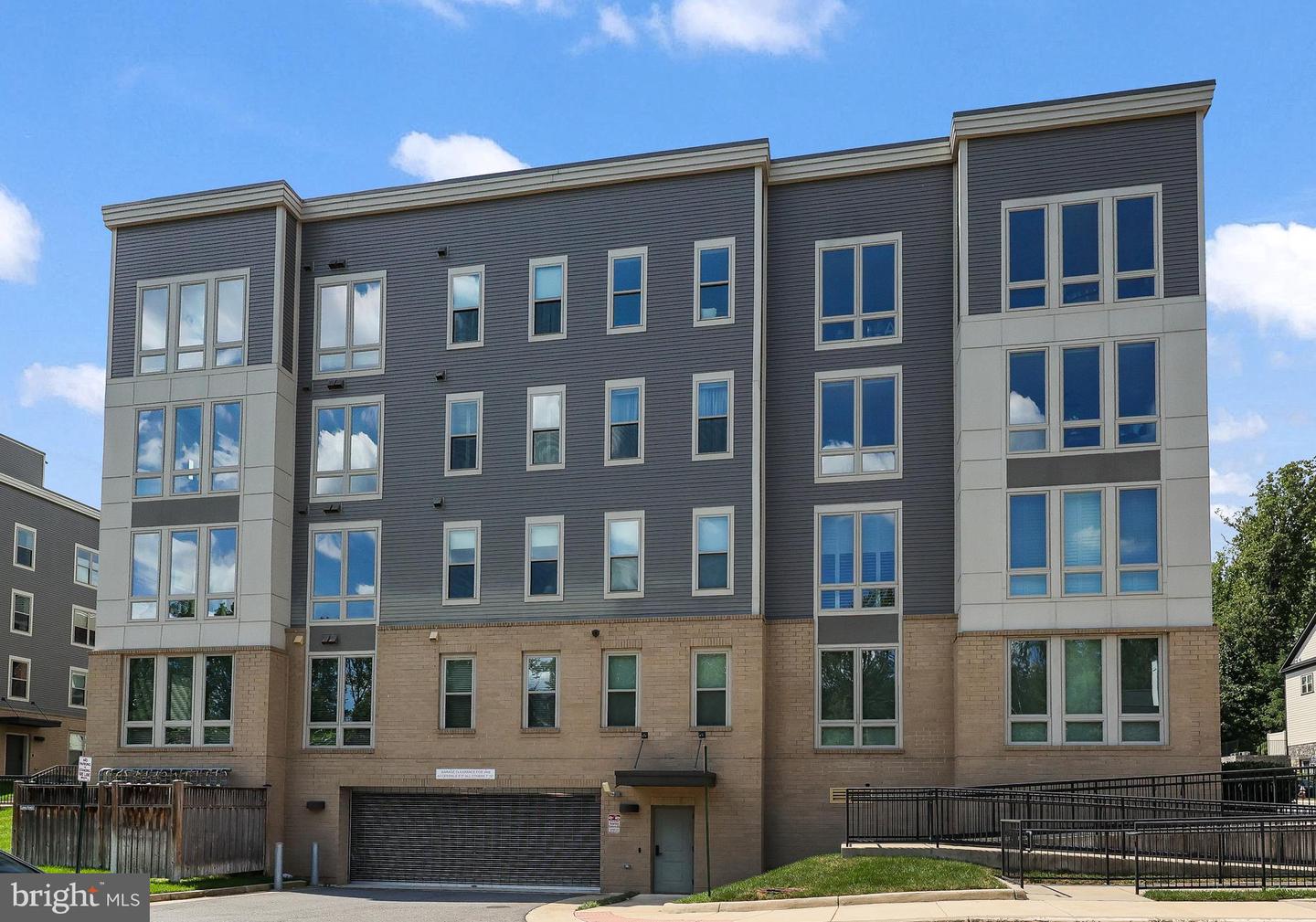 6101 FAIRVIEW FARM DR #408, ALEXANDRIA, Virginia 22315, 2 Bedrooms Bedrooms, ,2 BathroomsBathrooms,Residential,For sale,6101 FAIRVIEW FARM DR #408,VAFX2262956 MLS # VAFX2262956