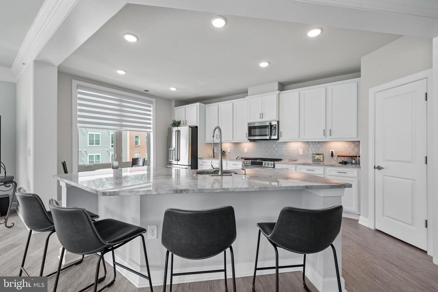 6101 FAIRVIEW FARM DR #408, ALEXANDRIA, Virginia 22315, 2 Bedrooms Bedrooms, ,2 BathroomsBathrooms,Residential,For sale,6101 FAIRVIEW FARM DR #408,VAFX2262956 MLS # VAFX2262956