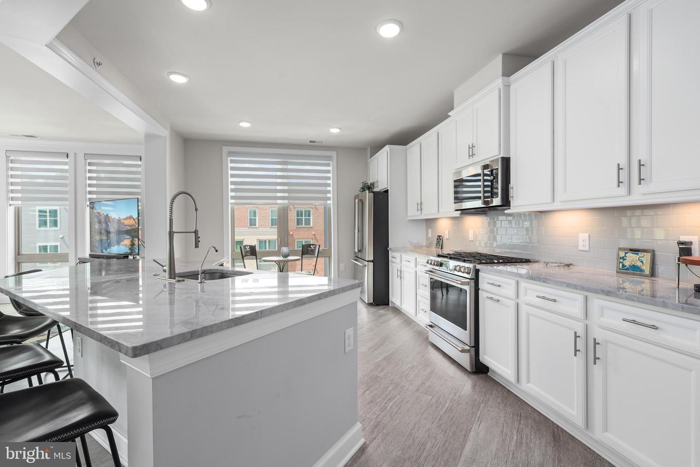 6101 FAIRVIEW FARM DR #408, ALEXANDRIA, Virginia 22315, 2 Bedrooms Bedrooms, ,2 BathroomsBathrooms,Residential,For sale,6101 FAIRVIEW FARM DR #408,VAFX2262956 MLS # VAFX2262956