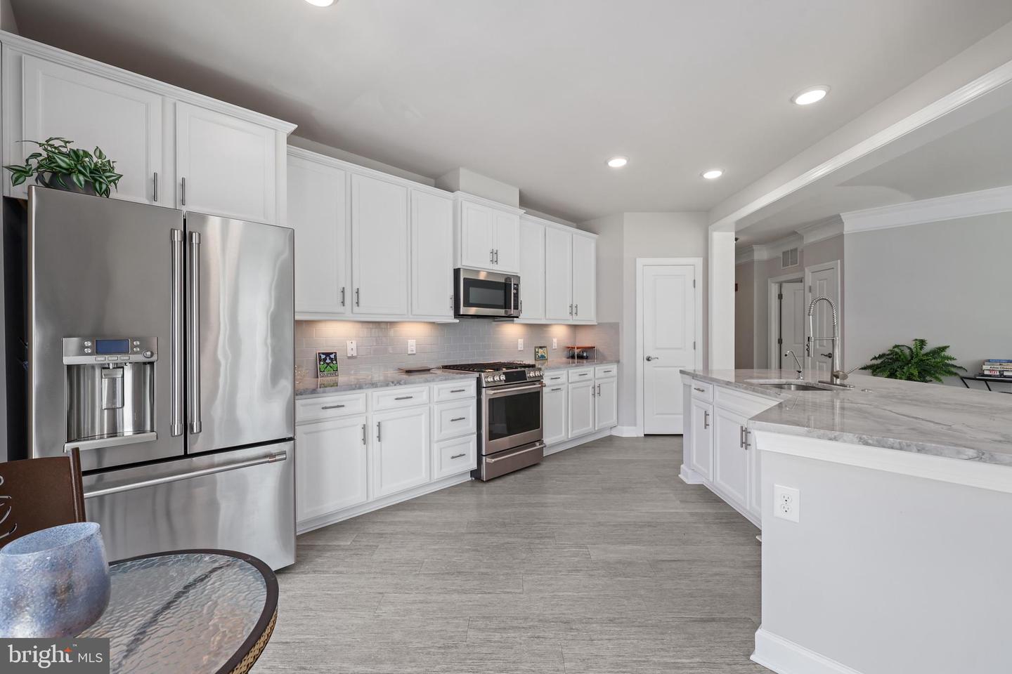 6101 FAIRVIEW FARM DR #408, ALEXANDRIA, Virginia 22315, 2 Bedrooms Bedrooms, ,2 BathroomsBathrooms,Residential,For sale,6101 FAIRVIEW FARM DR #408,VAFX2262956 MLS # VAFX2262956