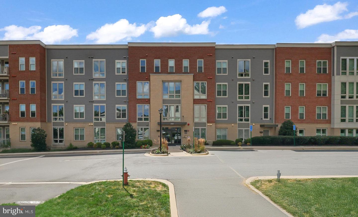 6101 FAIRVIEW FARM DR #408, ALEXANDRIA, Virginia 22315, 2 Bedrooms Bedrooms, ,2 BathroomsBathrooms,Residential,For sale,6101 FAIRVIEW FARM DR #408,VAFX2262956 MLS # VAFX2262956