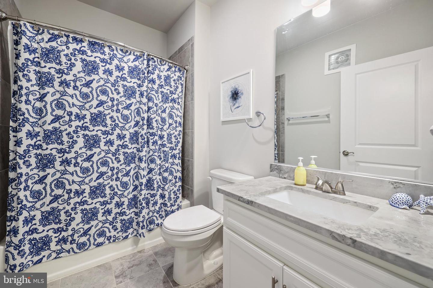 6101 FAIRVIEW FARM DR #408, ALEXANDRIA, Virginia 22315, 2 Bedrooms Bedrooms, ,2 BathroomsBathrooms,Residential,For sale,6101 FAIRVIEW FARM DR #408,VAFX2262956 MLS # VAFX2262956