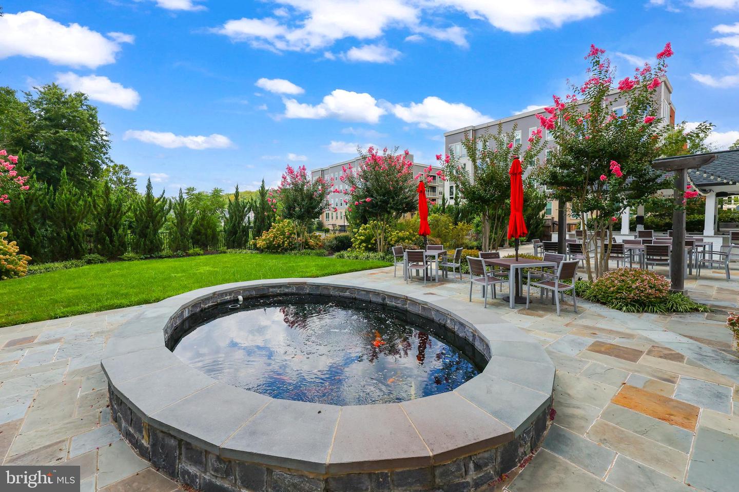 6101 FAIRVIEW FARM DR #408, ALEXANDRIA, Virginia 22315, 2 Bedrooms Bedrooms, ,2 BathroomsBathrooms,Residential,For sale,6101 FAIRVIEW FARM DR #408,VAFX2262956 MLS # VAFX2262956