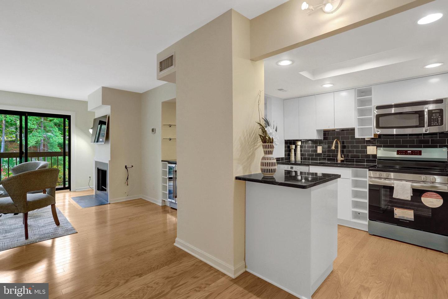803 N HOWARD ST #456, ALEXANDRIA, Virginia 22304, 2 Bedrooms Bedrooms, ,2 BathroomsBathrooms,Residential,For sale,803 N HOWARD ST #456,VAAX2048910 MLS # VAAX2048910