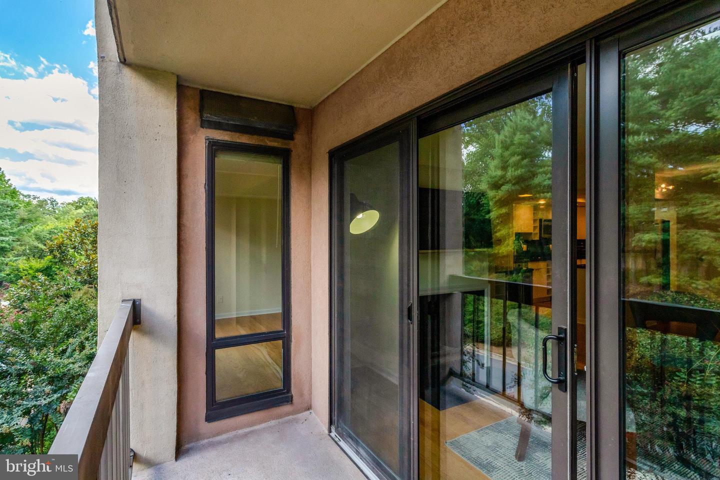 803 N HOWARD ST #456, ALEXANDRIA, Virginia 22304, 2 Bedrooms Bedrooms, ,2 BathroomsBathrooms,Residential,For sale,803 N HOWARD ST #456,VAAX2048910 MLS # VAAX2048910