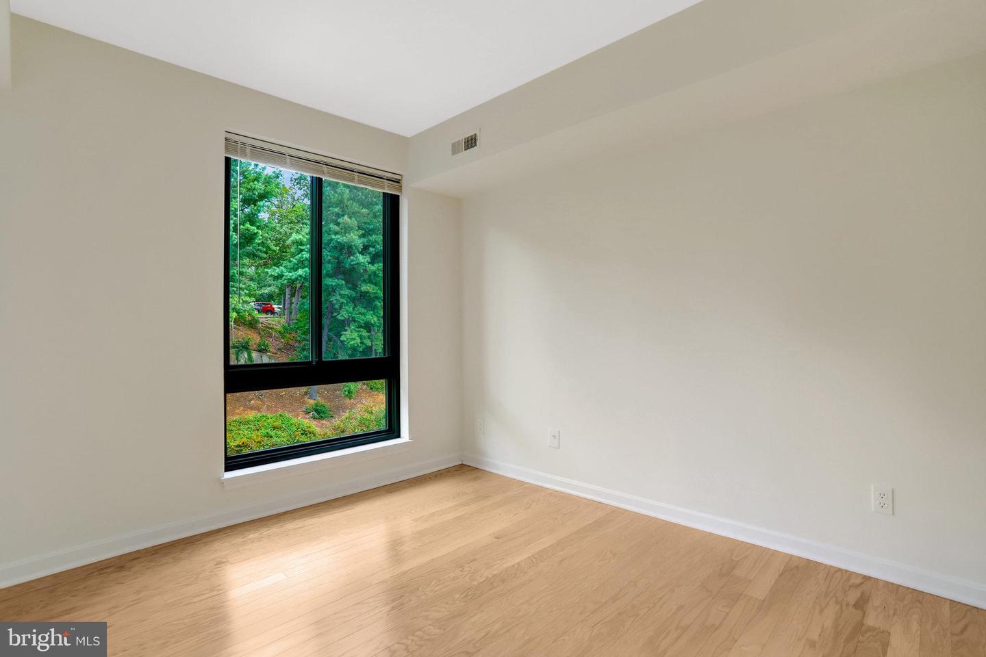 803 N HOWARD ST #456, ALEXANDRIA, Virginia 22304, 2 Bedrooms Bedrooms, ,2 BathroomsBathrooms,Residential,For sale,803 N HOWARD ST #456,VAAX2048910 MLS # VAAX2048910