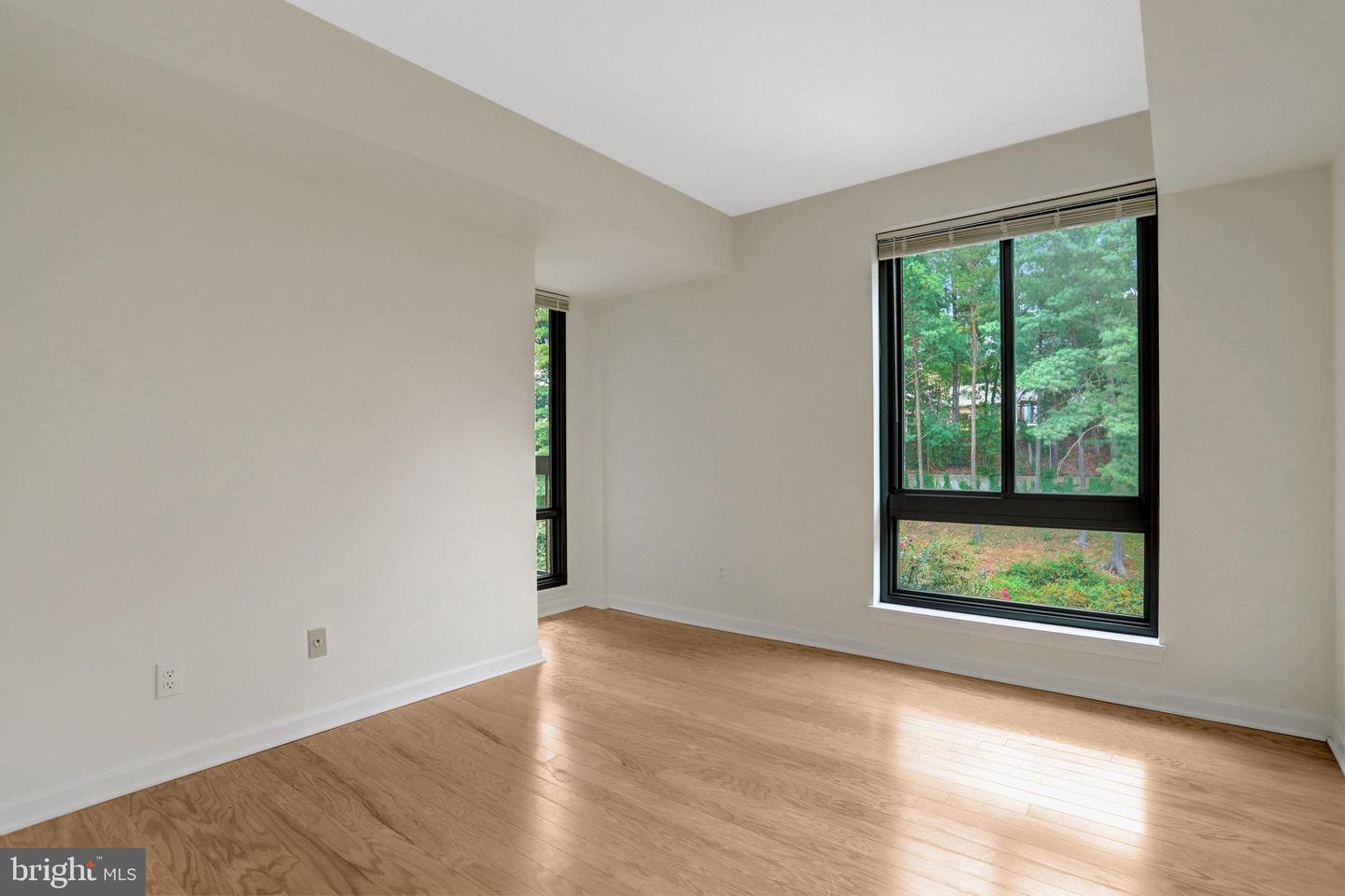 803 N HOWARD ST #456, ALEXANDRIA, Virginia 22304, 2 Bedrooms Bedrooms, ,2 BathroomsBathrooms,Residential,For sale,803 N HOWARD ST #456,VAAX2048910 MLS # VAAX2048910