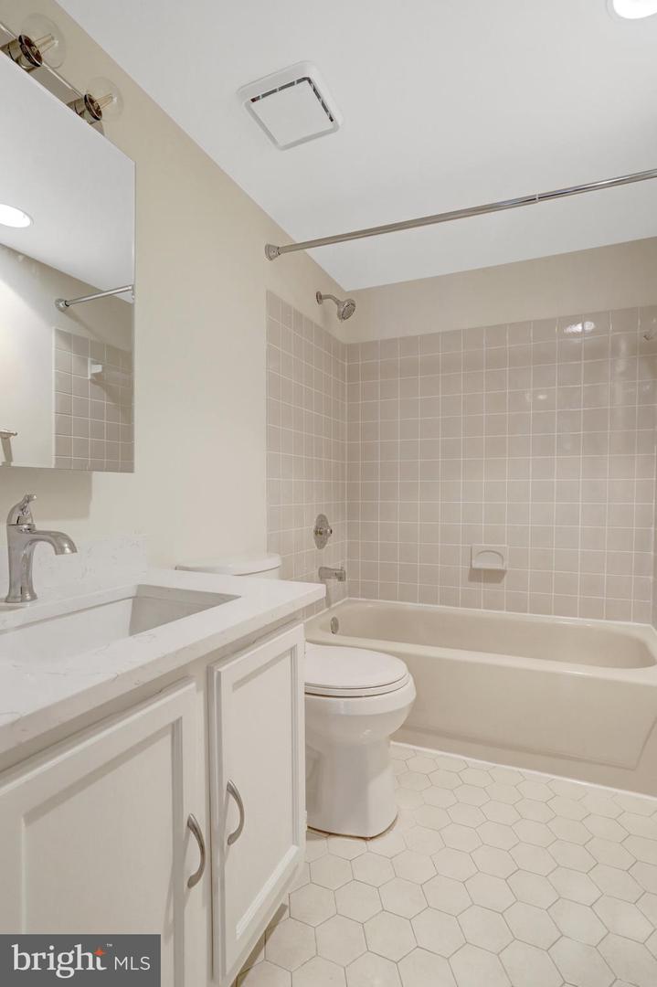 803 N HOWARD ST #456, ALEXANDRIA, Virginia 22304, 2 Bedrooms Bedrooms, ,2 BathroomsBathrooms,Residential,For sale,803 N HOWARD ST #456,VAAX2048910 MLS # VAAX2048910