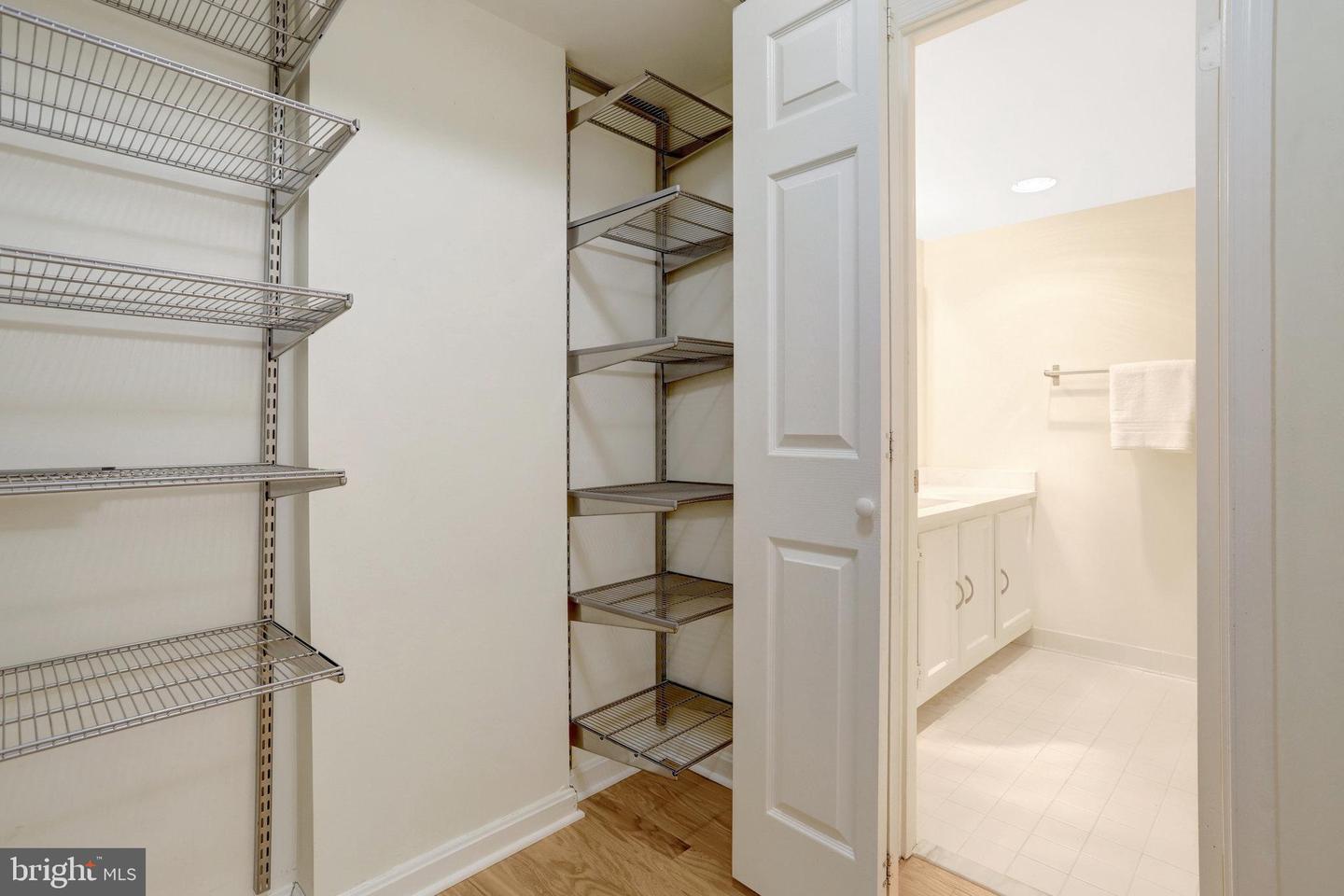 803 N HOWARD ST #456, ALEXANDRIA, Virginia 22304, 2 Bedrooms Bedrooms, ,2 BathroomsBathrooms,Residential,For sale,803 N HOWARD ST #456,VAAX2048910 MLS # VAAX2048910
