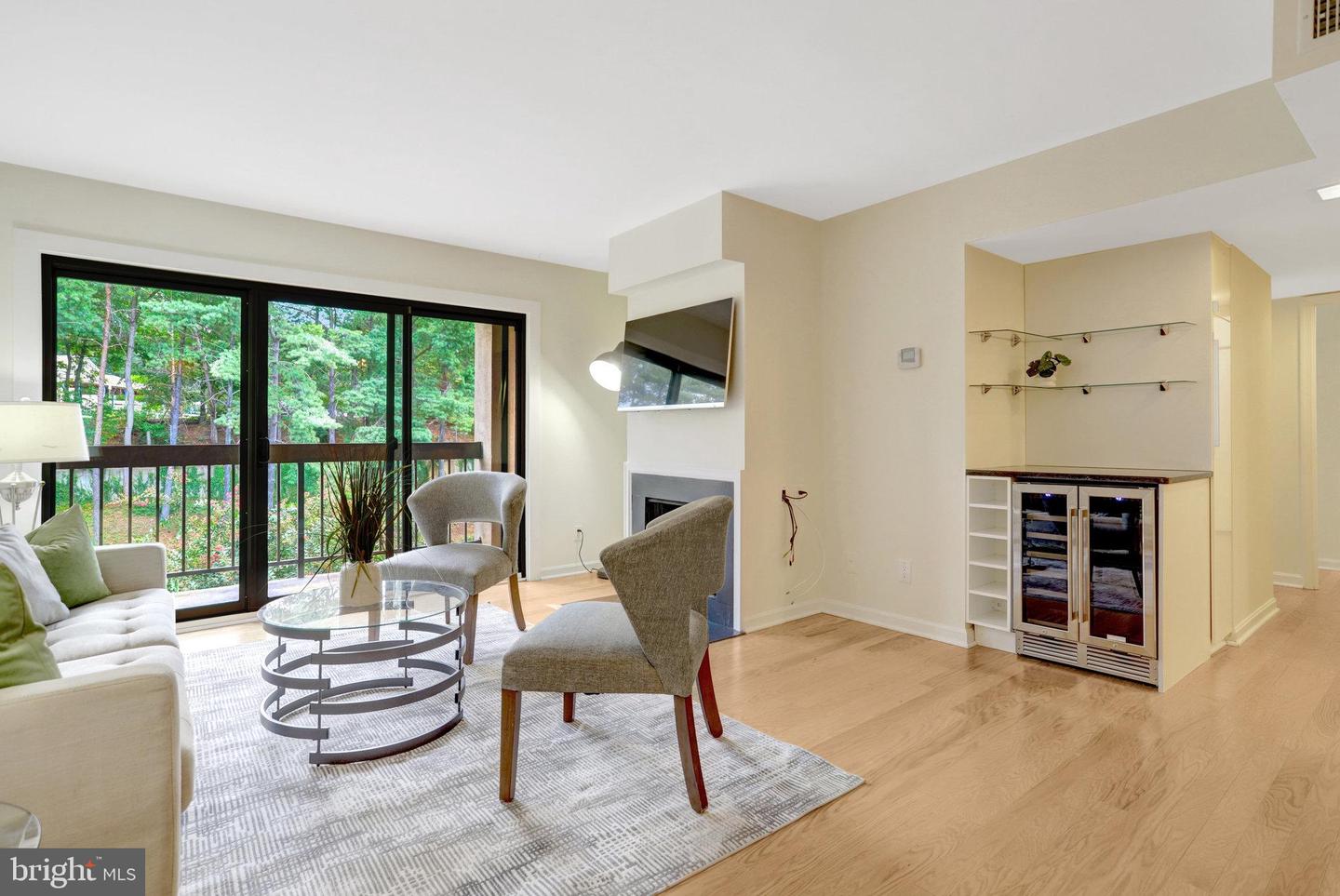 803 N HOWARD ST #456, ALEXANDRIA, Virginia 22304, 2 Bedrooms Bedrooms, ,2 BathroomsBathrooms,Residential,For sale,803 N HOWARD ST #456,VAAX2048910 MLS # VAAX2048910