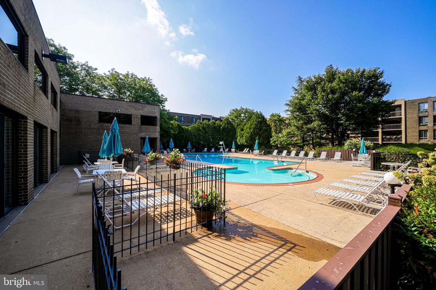 803 N HOWARD ST #456, ALEXANDRIA, Virginia 22304, 2 Bedrooms Bedrooms, ,2 BathroomsBathrooms,Residential,For sale,803 N HOWARD ST #456,VAAX2048910 MLS # VAAX2048910