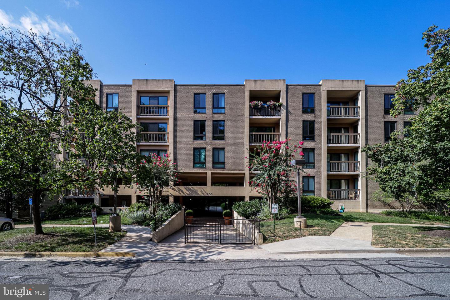 803 N HOWARD ST #456, ALEXANDRIA, Virginia 22304, 2 Bedrooms Bedrooms, ,2 BathroomsBathrooms,Residential,For sale,803 N HOWARD ST #456,VAAX2048910 MLS # VAAX2048910