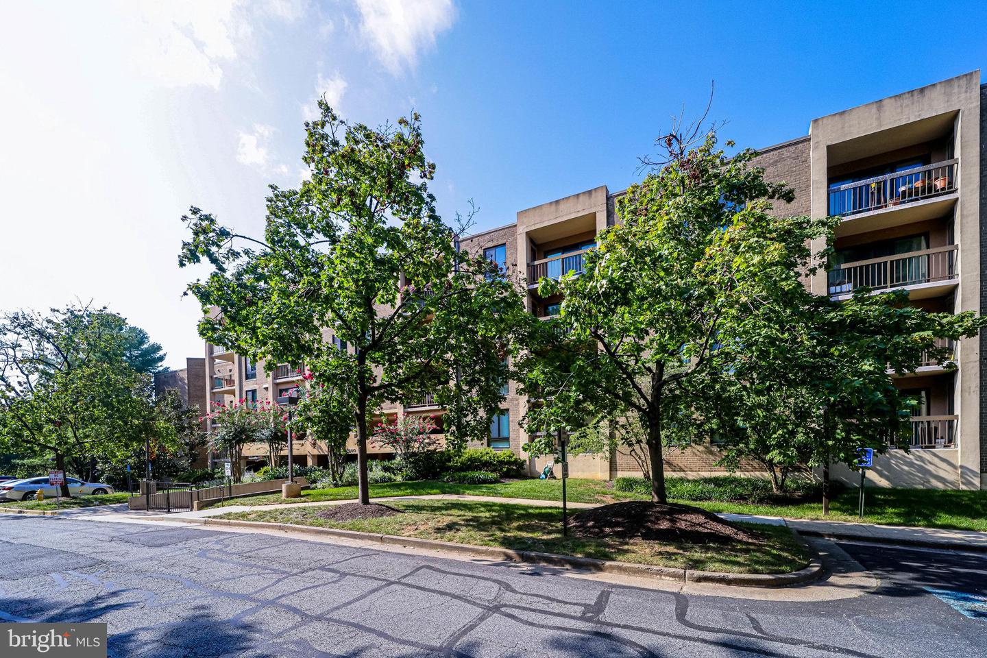 803 N HOWARD ST #456, ALEXANDRIA, Virginia 22304, 2 Bedrooms Bedrooms, ,2 BathroomsBathrooms,Residential,For sale,803 N HOWARD ST #456,VAAX2048910 MLS # VAAX2048910