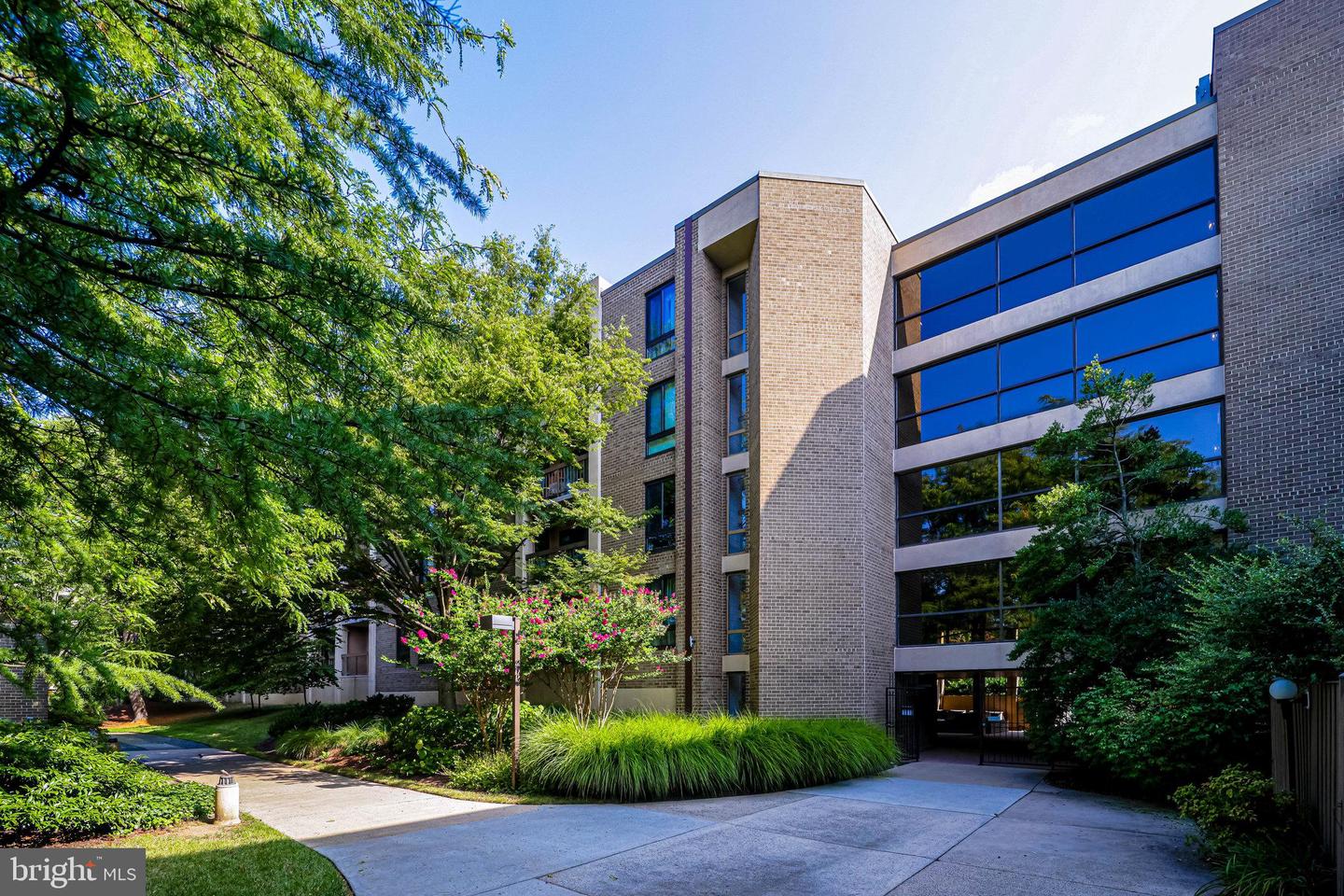 803 N HOWARD ST #456, ALEXANDRIA, Virginia 22304, 2 Bedrooms Bedrooms, ,2 BathroomsBathrooms,Residential,For sale,803 N HOWARD ST #456,VAAX2048910 MLS # VAAX2048910
