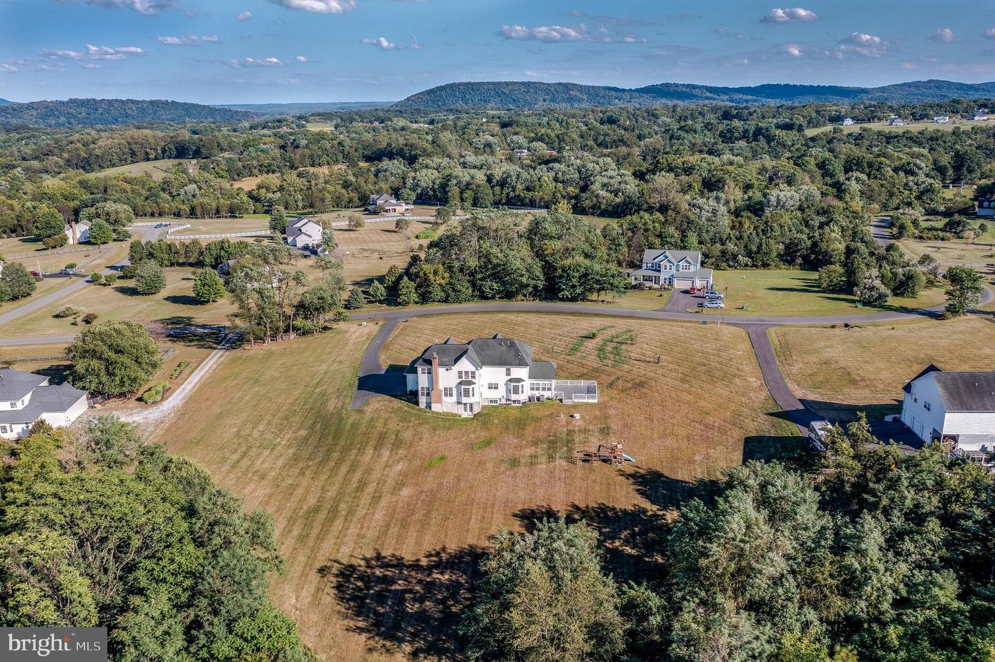11571 MICA PL, LOVETTSVILLE, Virginia 20180, 4 Bedrooms Bedrooms, ,5 BathroomsBathrooms,Residential,For sale,11571 MICA PL,VALO2105232 MLS # VALO2105232