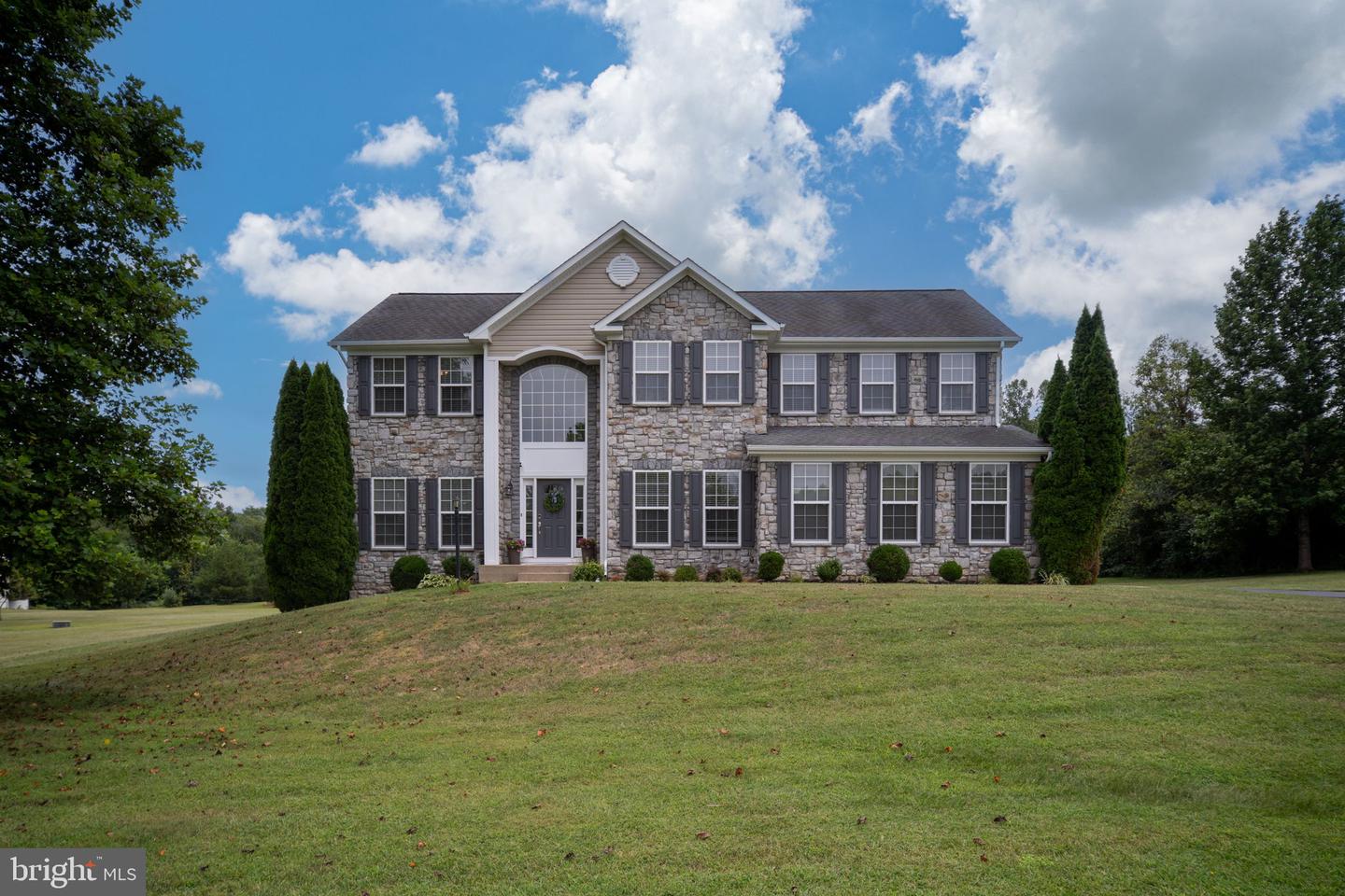 12 ORCHARD LN, STAFFORD, Virginia 22556, 4 Bedrooms Bedrooms, ,3 BathroomsBathrooms,Residential,For sale,12 ORCHARD LN,VAST2042112 MLS # VAST2042112