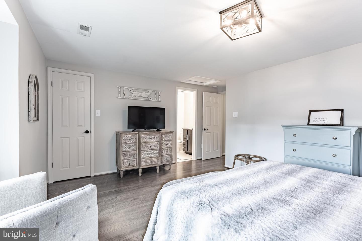 3861 ALDER WOODS CT, FAIRFAX, Virginia 22033, 2 Bedrooms Bedrooms, ,2 BathroomsBathrooms,Residential,For sale,3861 ALDER WOODS CT,VAFX2263156 MLS # VAFX2263156