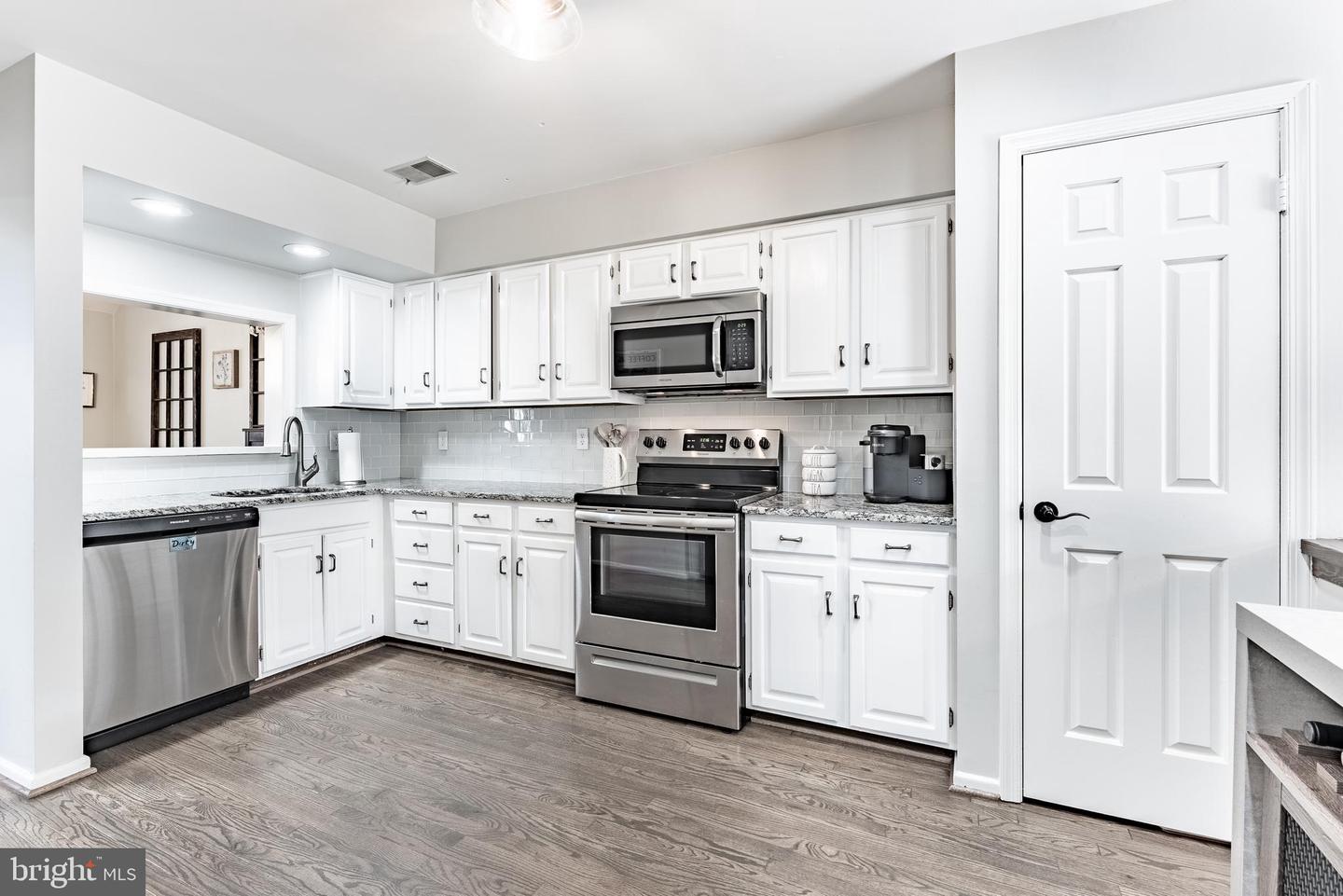 3861 ALDER WOODS CT, FAIRFAX, Virginia 22033, 2 Bedrooms Bedrooms, ,2 BathroomsBathrooms,Residential,For sale,3861 ALDER WOODS CT,VAFX2263156 MLS # VAFX2263156