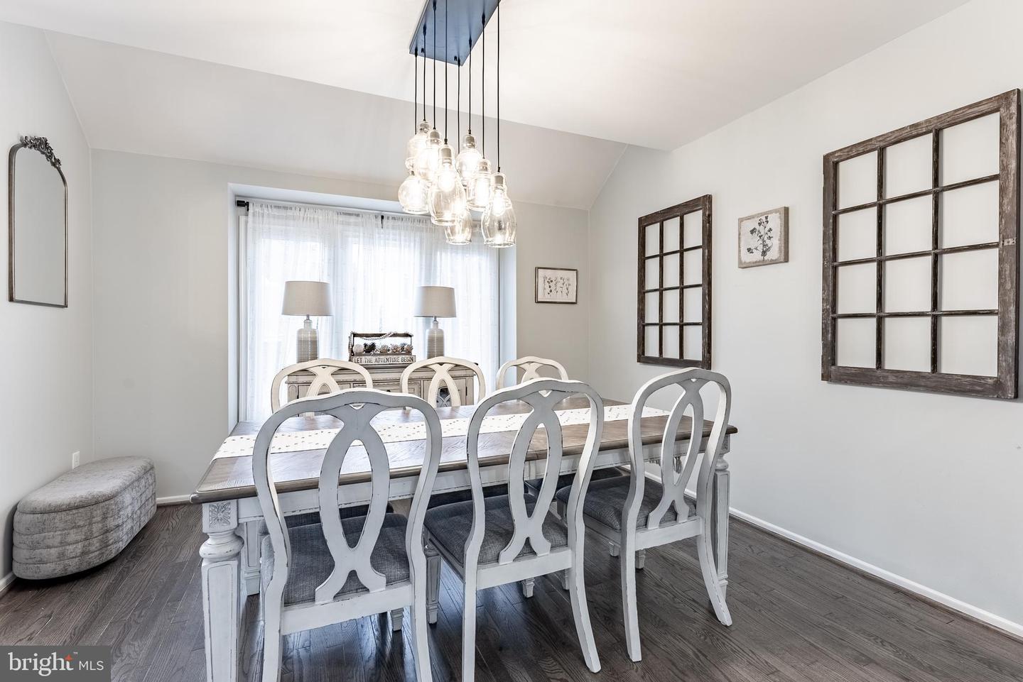 3861 ALDER WOODS CT, FAIRFAX, Virginia 22033, 2 Bedrooms Bedrooms, ,2 BathroomsBathrooms,Residential,For sale,3861 ALDER WOODS CT,VAFX2263156 MLS # VAFX2263156