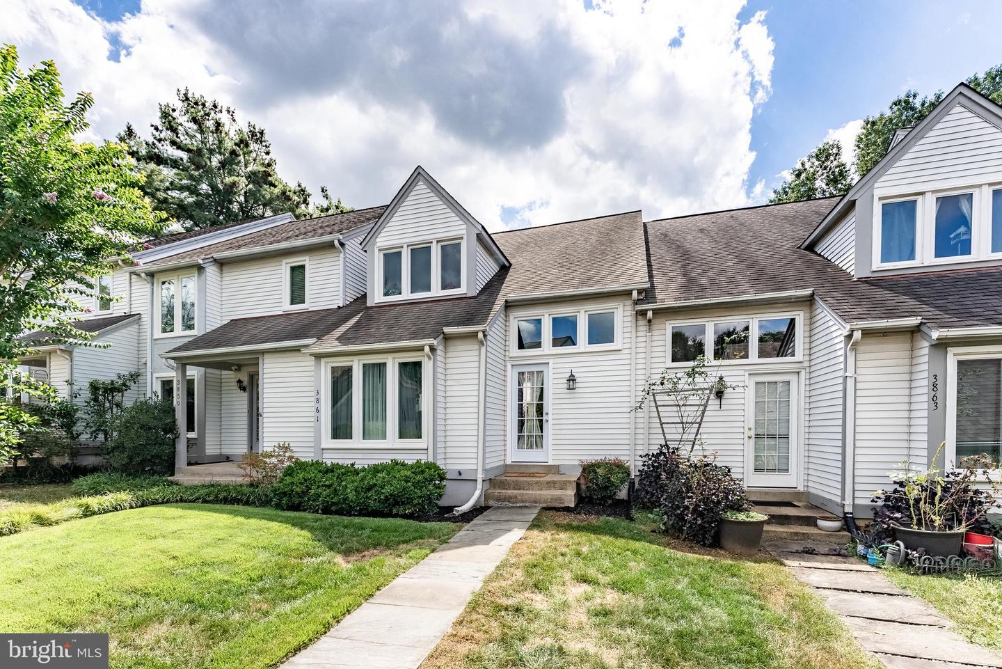 3861 ALDER WOODS CT, FAIRFAX, Virginia 22033, 2 Bedrooms Bedrooms, ,2 BathroomsBathrooms,Residential,For sale,3861 ALDER WOODS CT,VAFX2263156 MLS # VAFX2263156