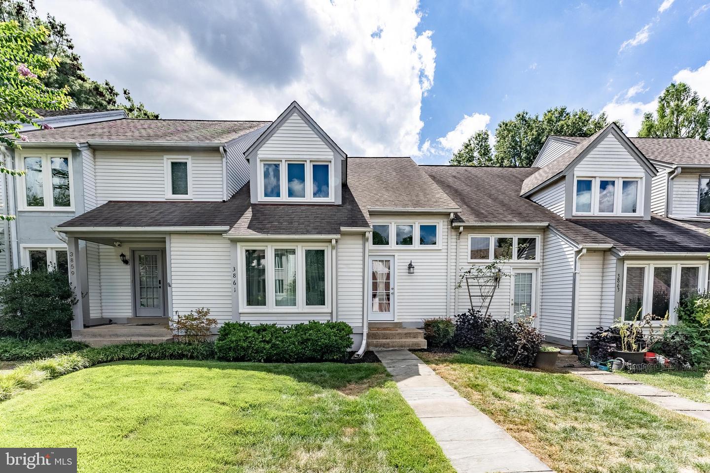 3861 ALDER WOODS CT, FAIRFAX, Virginia 22033, 2 Bedrooms Bedrooms, ,2 BathroomsBathrooms,Residential,For sale,3861 ALDER WOODS CT,VAFX2263156 MLS # VAFX2263156