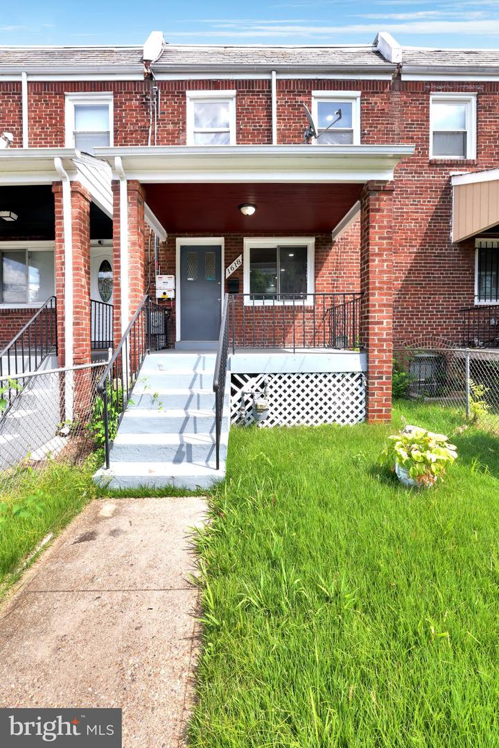 1618 16TH ST SE, WASHINGTON, District Of Columbia 20020, 4 Bedrooms Bedrooms, ,2 BathroomsBathrooms,Residential,For sale,1618 16TH ST SE,DCDC2216722 MLS # DCDC2216722