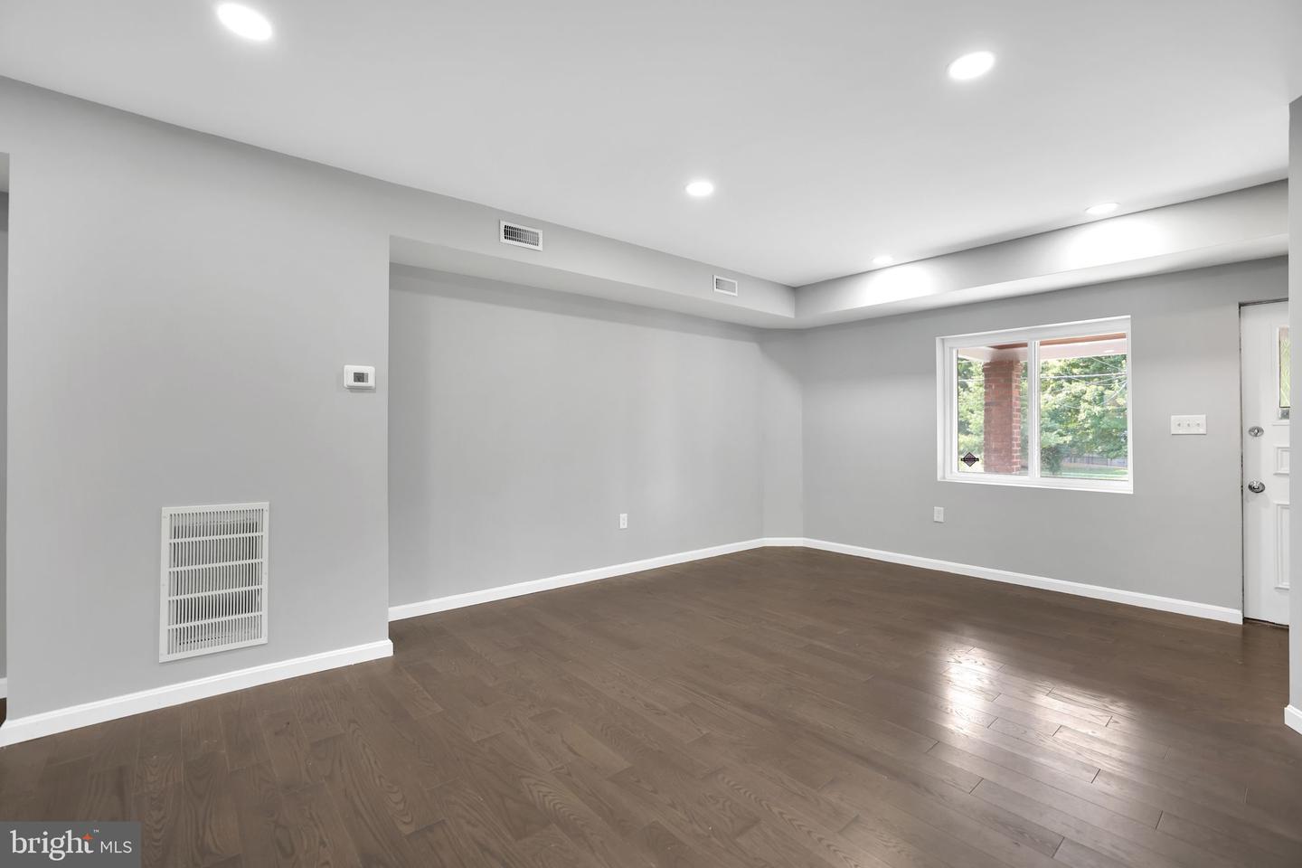 1618 16TH ST SE, WASHINGTON, District Of Columbia 20020, 4 Bedrooms Bedrooms, ,2 BathroomsBathrooms,Residential,For sale,1618 16TH ST SE,DCDC2216722 MLS # DCDC2216722