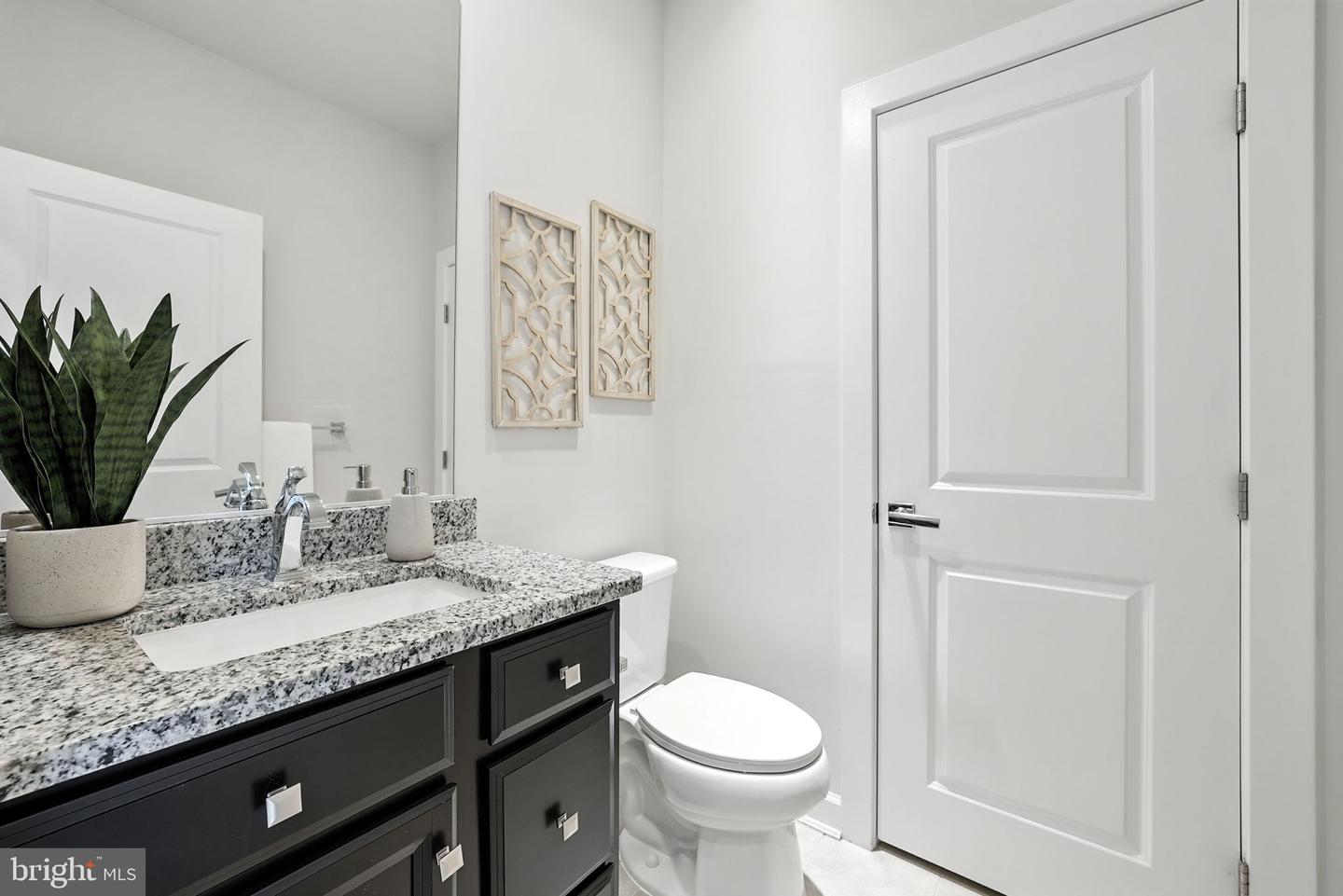 13222 LAKE WATERVIEW WAY, HERNDON, Virginia 20171, 3 Bedrooms Bedrooms, ,3 BathroomsBathrooms,Residential,For sale,13222 LAKE WATERVIEW WAY,VAFX2263214 MLS # VAFX2263214