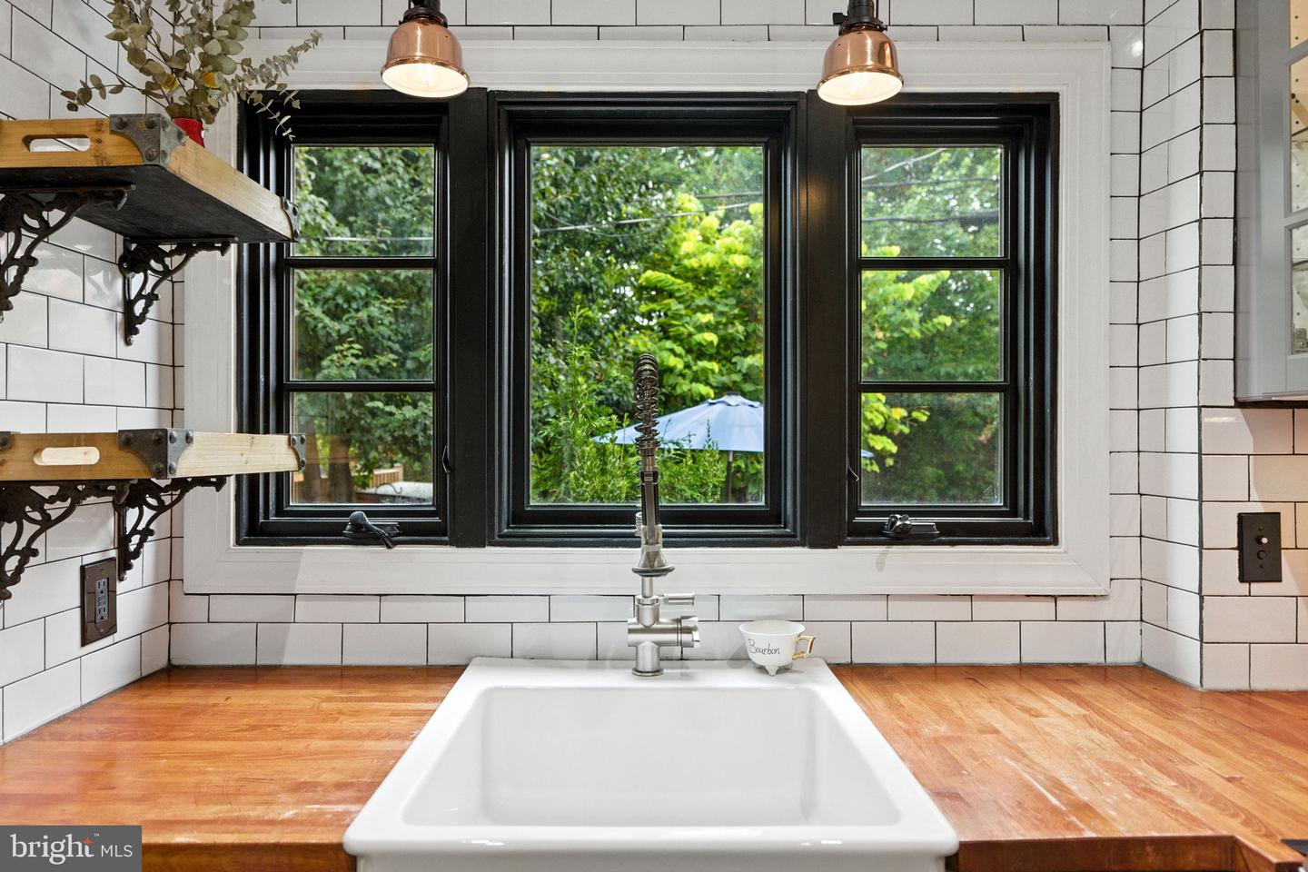 333 MOUNT VERNON AVE, ALEXANDRIA, Virginia 22301, 2 Bedrooms Bedrooms, ,1 BathroomBathrooms,Residential,For sale,333 MOUNT VERNON AVE,VAAX2048990 MLS # VAAX2048990