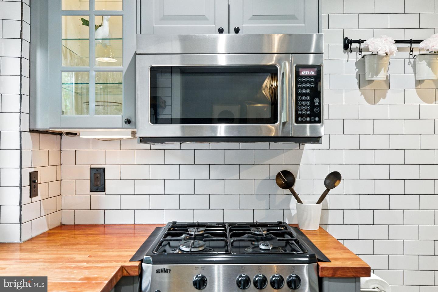 333 MOUNT VERNON AVE, ALEXANDRIA, Virginia 22301, 2 Bedrooms Bedrooms, ,1 BathroomBathrooms,Residential,For sale,333 MOUNT VERNON AVE,VAAX2048990 MLS # VAAX2048990