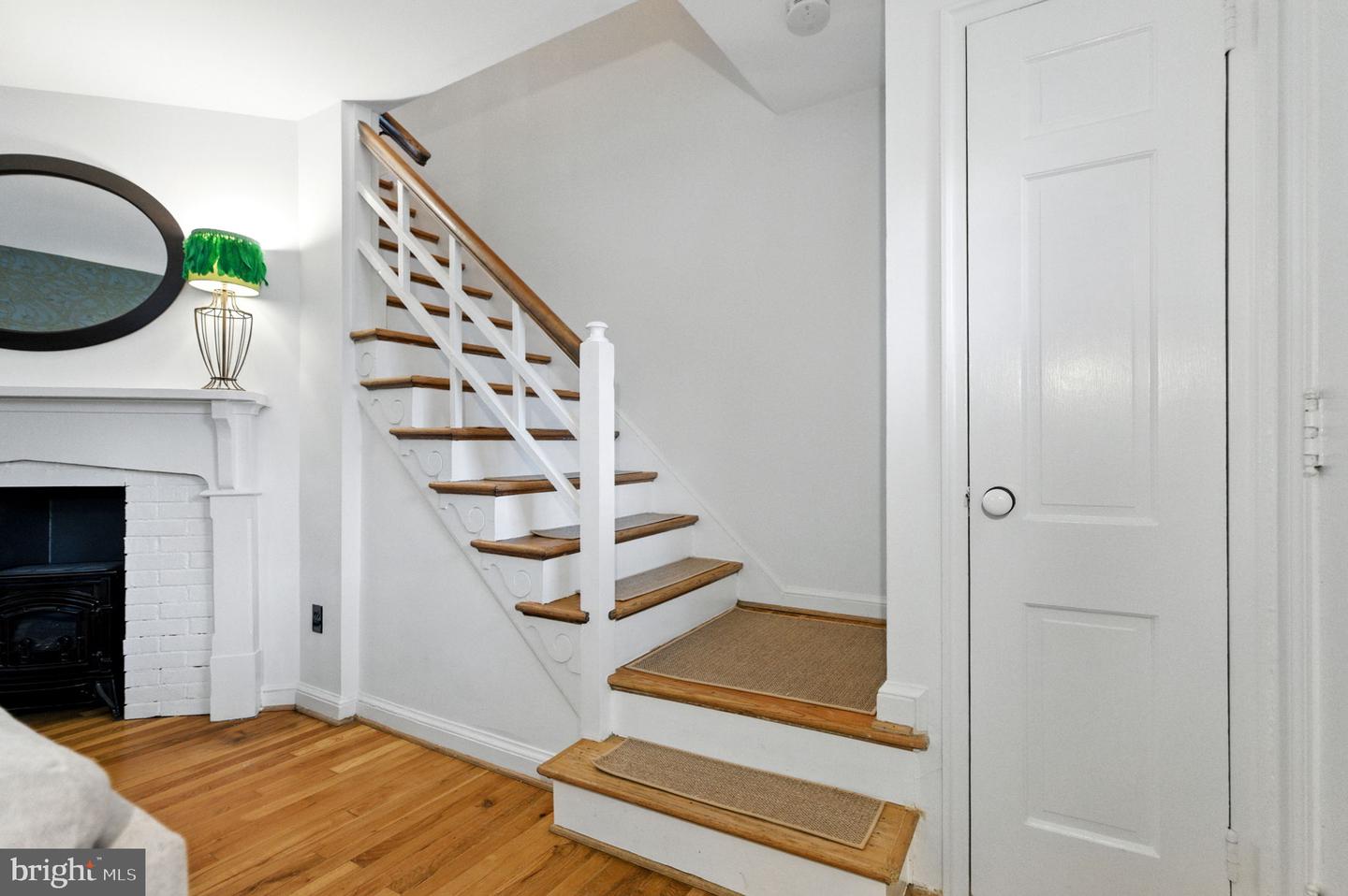 333 MOUNT VERNON AVE, ALEXANDRIA, Virginia 22301, 2 Bedrooms Bedrooms, ,1 BathroomBathrooms,Residential,For sale,333 MOUNT VERNON AVE,VAAX2048990 MLS # VAAX2048990