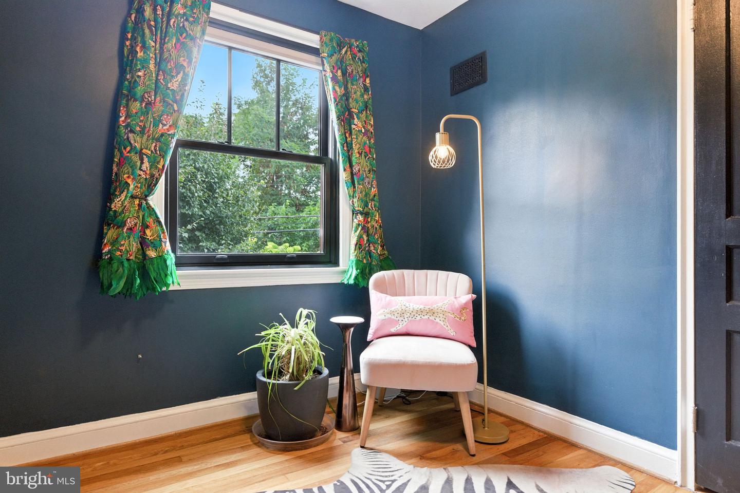 333 MOUNT VERNON AVE, ALEXANDRIA, Virginia 22301, 2 Bedrooms Bedrooms, ,1 BathroomBathrooms,Residential,For sale,333 MOUNT VERNON AVE,VAAX2048990 MLS # VAAX2048990