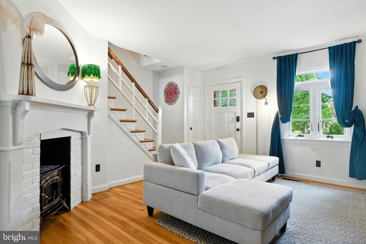 333 MOUNT VERNON AVE, ALEXANDRIA, Virginia 22301, 2 Bedrooms Bedrooms, ,1 BathroomBathrooms,Residential,For sale,333 MOUNT VERNON AVE,VAAX2048990 MLS # VAAX2048990