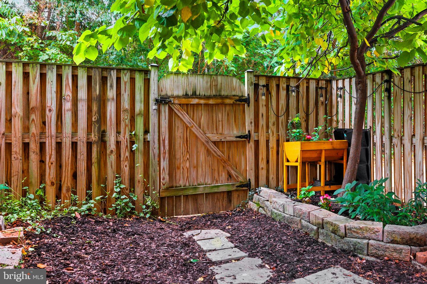 333 MOUNT VERNON AVE, ALEXANDRIA, Virginia 22301, 2 Bedrooms Bedrooms, ,1 BathroomBathrooms,Residential,For sale,333 MOUNT VERNON AVE,VAAX2048990 MLS # VAAX2048990