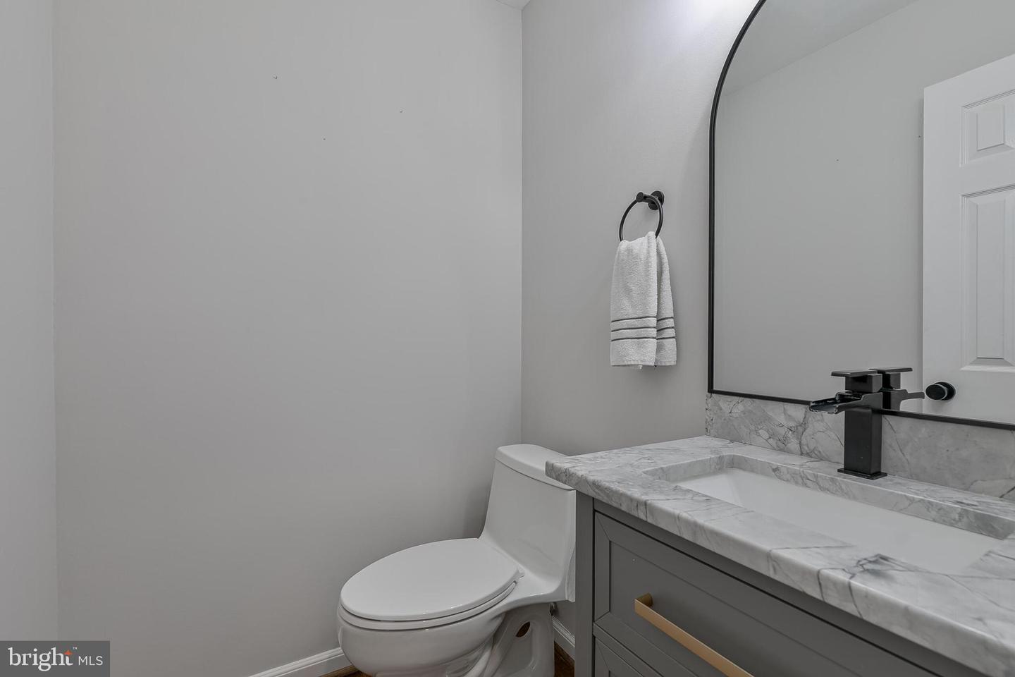 2619 JOHN MILTON DR, HERNDON, Virginia 20171, 4 Bedrooms Bedrooms, ,3 BathroomsBathrooms,Residential,For sale,2619 JOHN MILTON DR,VAFX2263256 MLS # VAFX2263256