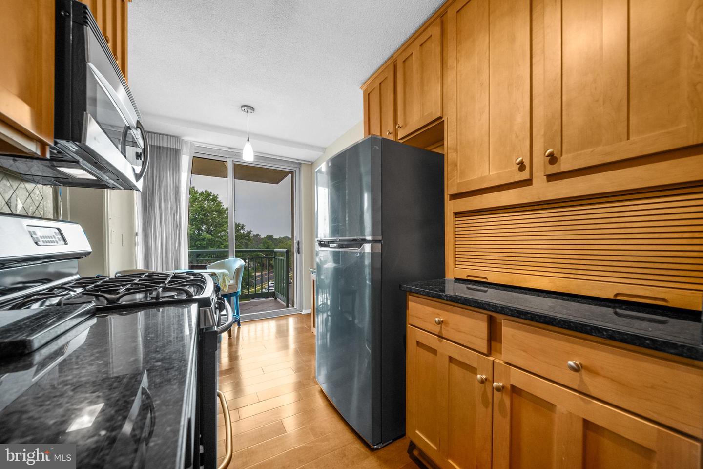 501 SLATERS LN #402, ALEXANDRIA, Virginia 22314, 1 Bedroom Bedrooms, ,1 BathroomBathrooms,Residential,For sale,501 SLATERS LN #402,VAAX2048992 MLS # VAAX2048992
