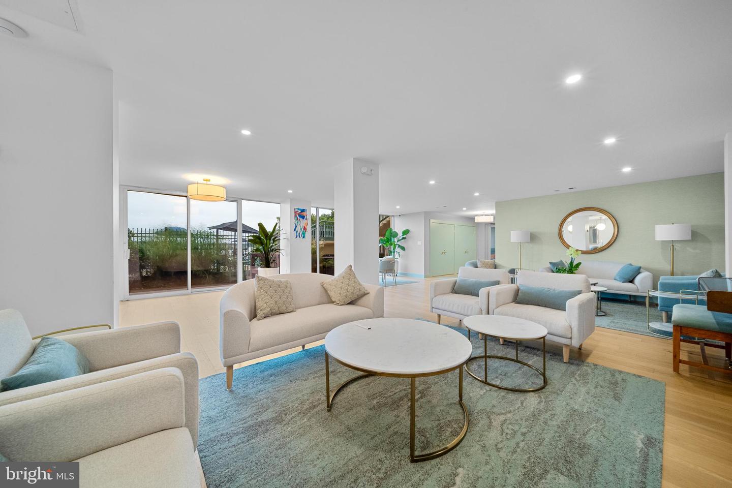 501 SLATERS LN #402, ALEXANDRIA, Virginia 22314, 1 Bedroom Bedrooms, ,1 BathroomBathrooms,Residential,For sale,501 SLATERS LN #402,VAAX2048992 MLS # VAAX2048992