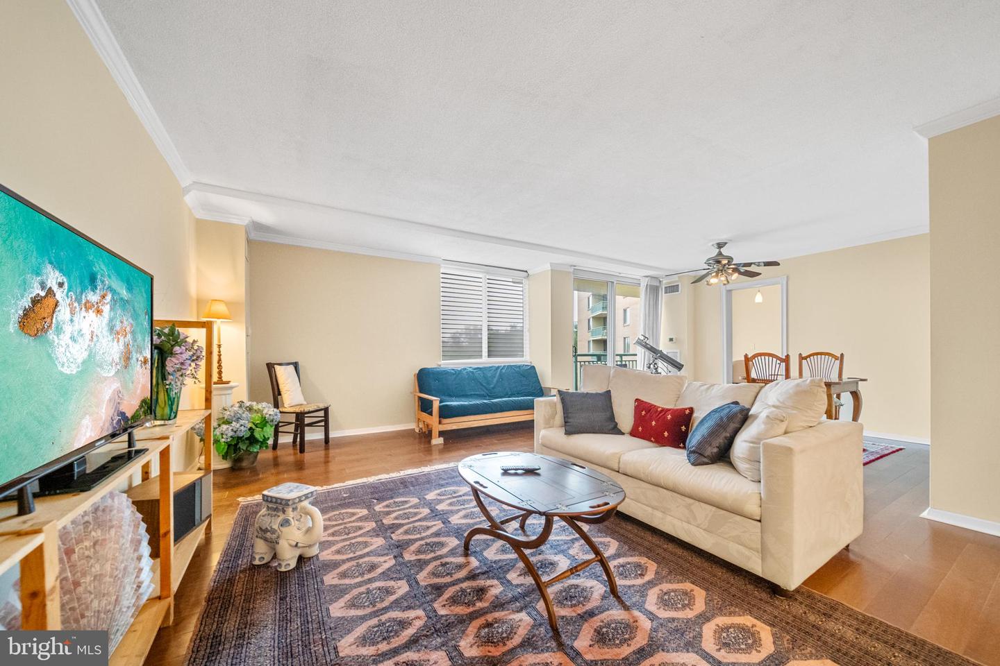501 SLATERS LN #402, ALEXANDRIA, Virginia 22314, 1 Bedroom Bedrooms, ,1 BathroomBathrooms,Residential,For sale,501 SLATERS LN #402,VAAX2048992 MLS # VAAX2048992
