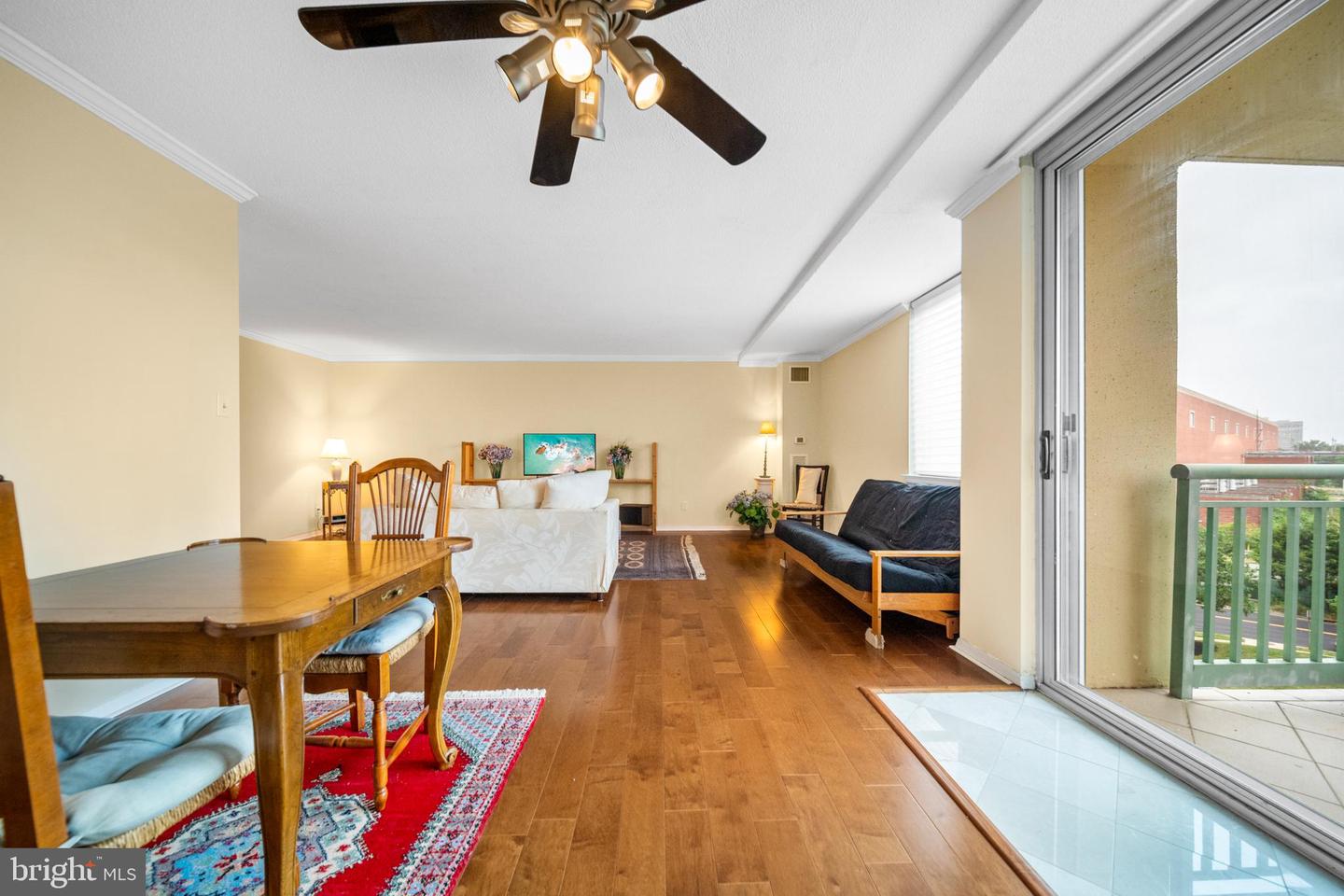 501 SLATERS LN #402, ALEXANDRIA, Virginia 22314, 1 Bedroom Bedrooms, ,1 BathroomBathrooms,Residential,For sale,501 SLATERS LN #402,VAAX2048992 MLS # VAAX2048992