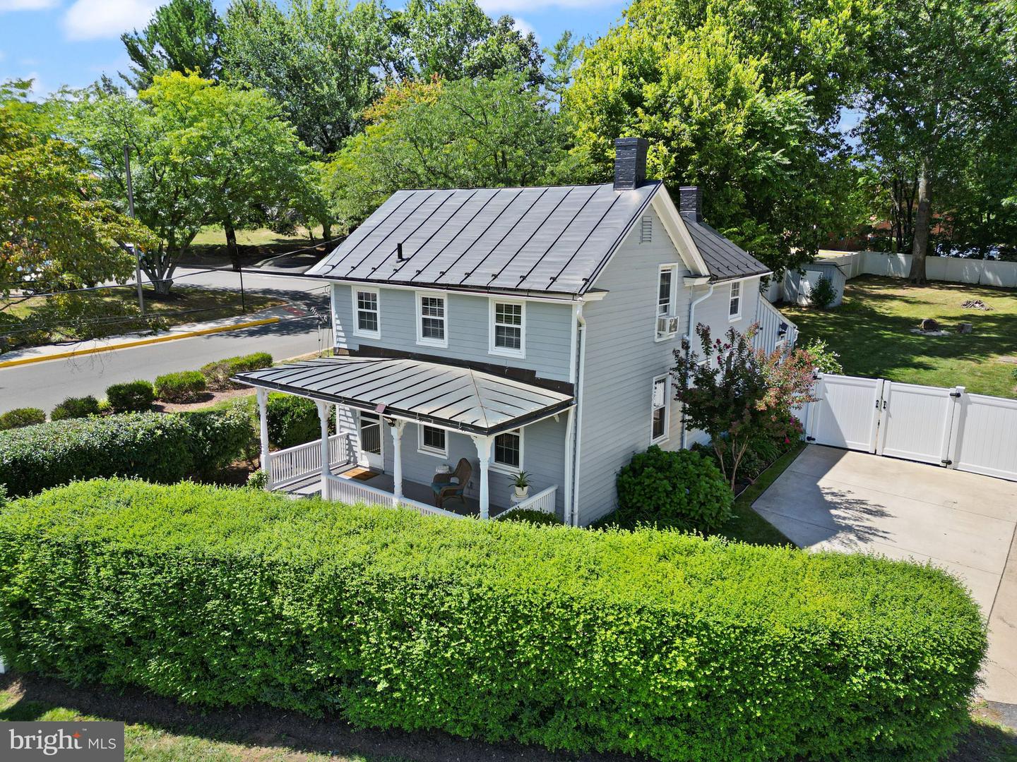 239 OLD WATERFORD RD NW, LEESBURG, Virginia 20176, 3 Bedrooms Bedrooms, ,2 BathroomsBathrooms,Residential,For sale,239 OLD WATERFORD RD NW,VALO2105376 MLS # VALO2105376