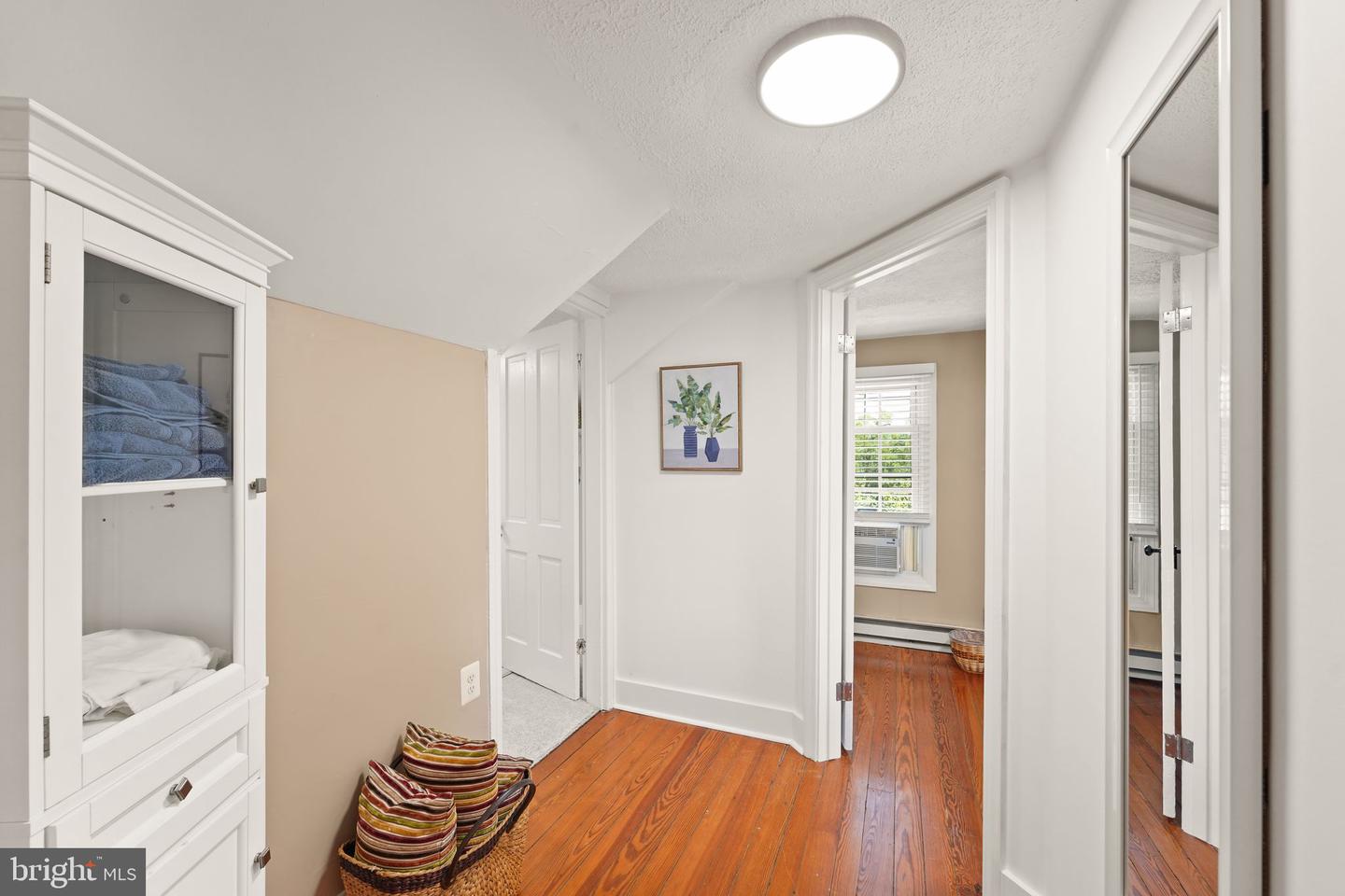 239 OLD WATERFORD RD NW, LEESBURG, Virginia 20176, 3 Bedrooms Bedrooms, ,2 BathroomsBathrooms,Residential,For sale,239 OLD WATERFORD RD NW,VALO2105376 MLS # VALO2105376