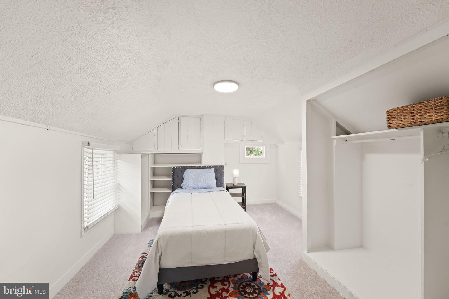 239 OLD WATERFORD RD NW, LEESBURG, Virginia 20176, 3 Bedrooms Bedrooms, ,2 BathroomsBathrooms,Residential,For sale,239 OLD WATERFORD RD NW,VALO2105376 MLS # VALO2105376