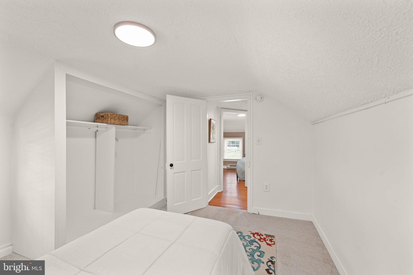 239 OLD WATERFORD RD NW, LEESBURG, Virginia 20176, 3 Bedrooms Bedrooms, ,2 BathroomsBathrooms,Residential,For sale,239 OLD WATERFORD RD NW,VALO2105376 MLS # VALO2105376