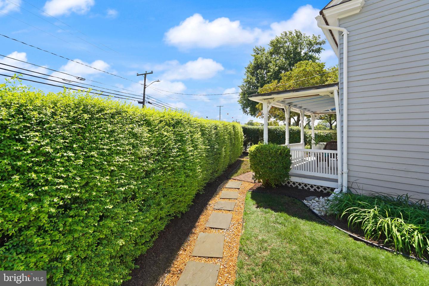 239 OLD WATERFORD RD NW, LEESBURG, Virginia 20176, 3 Bedrooms Bedrooms, ,2 BathroomsBathrooms,Residential,For sale,239 OLD WATERFORD RD NW,VALO2105376 MLS # VALO2105376