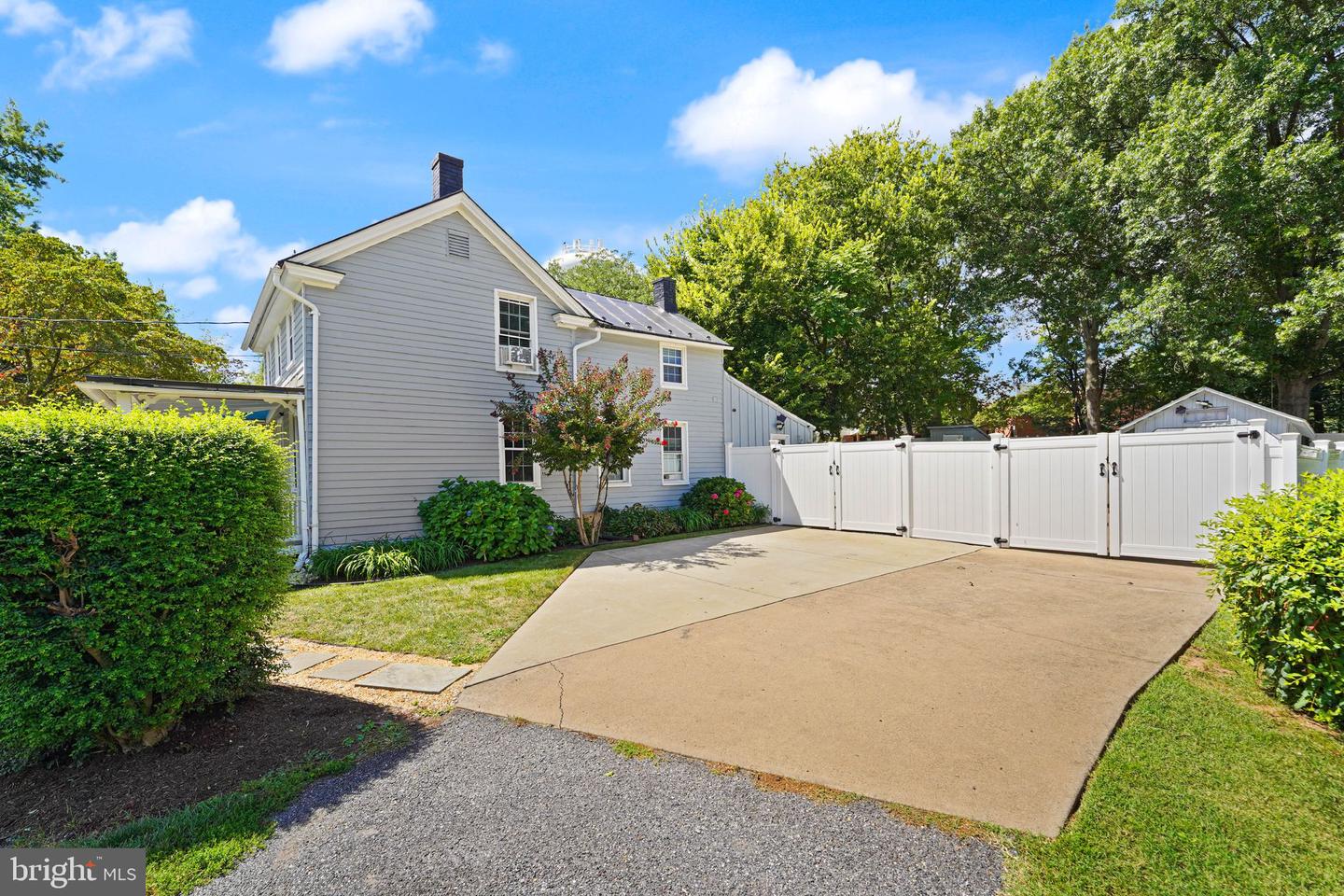 239 OLD WATERFORD RD NW, LEESBURG, Virginia 20176, 3 Bedrooms Bedrooms, ,2 BathroomsBathrooms,Residential,For sale,239 OLD WATERFORD RD NW,VALO2105376 MLS # VALO2105376