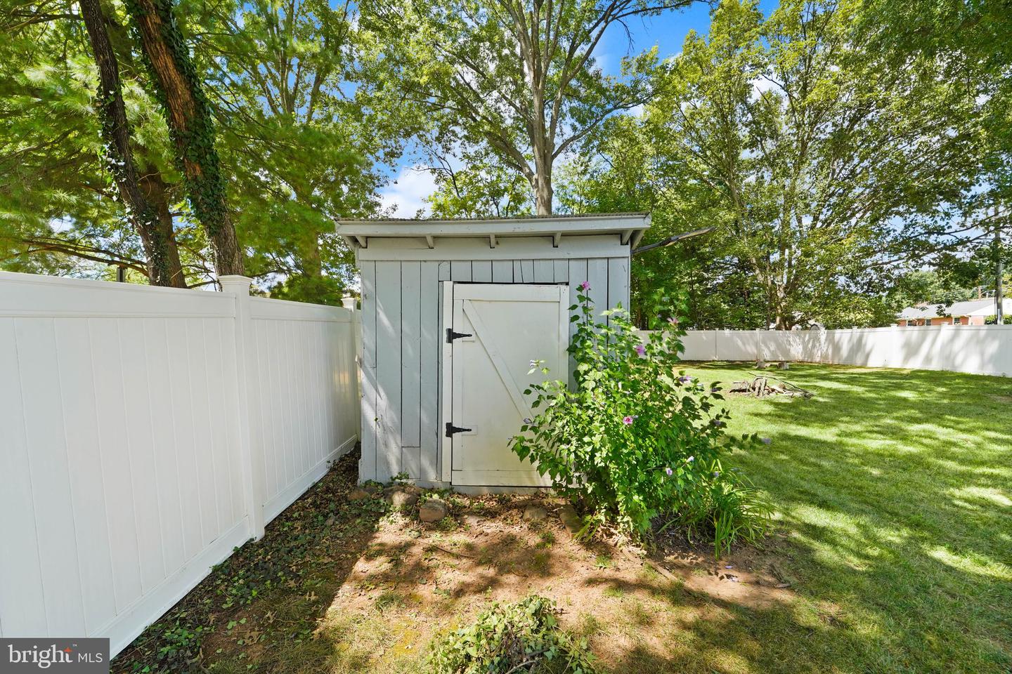 239 OLD WATERFORD RD NW, LEESBURG, Virginia 20176, 3 Bedrooms Bedrooms, ,2 BathroomsBathrooms,Residential,For sale,239 OLD WATERFORD RD NW,VALO2105376 MLS # VALO2105376