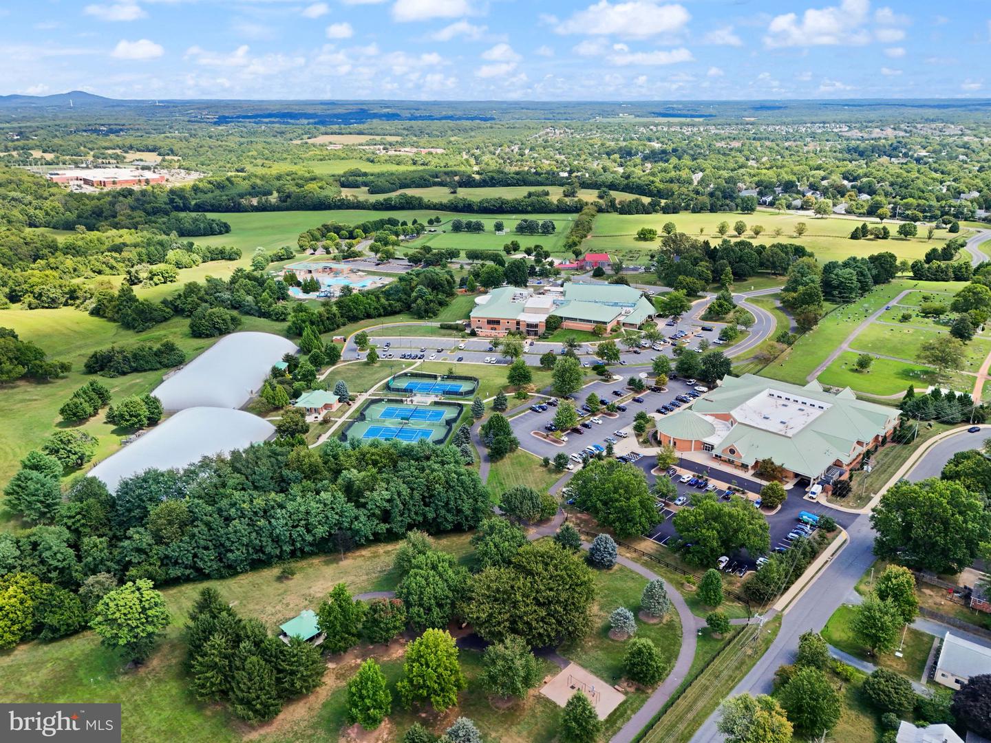 239 OLD WATERFORD RD NW, LEESBURG, Virginia 20176, 3 Bedrooms Bedrooms, ,2 BathroomsBathrooms,Residential,For sale,239 OLD WATERFORD RD NW,VALO2105376 MLS # VALO2105376