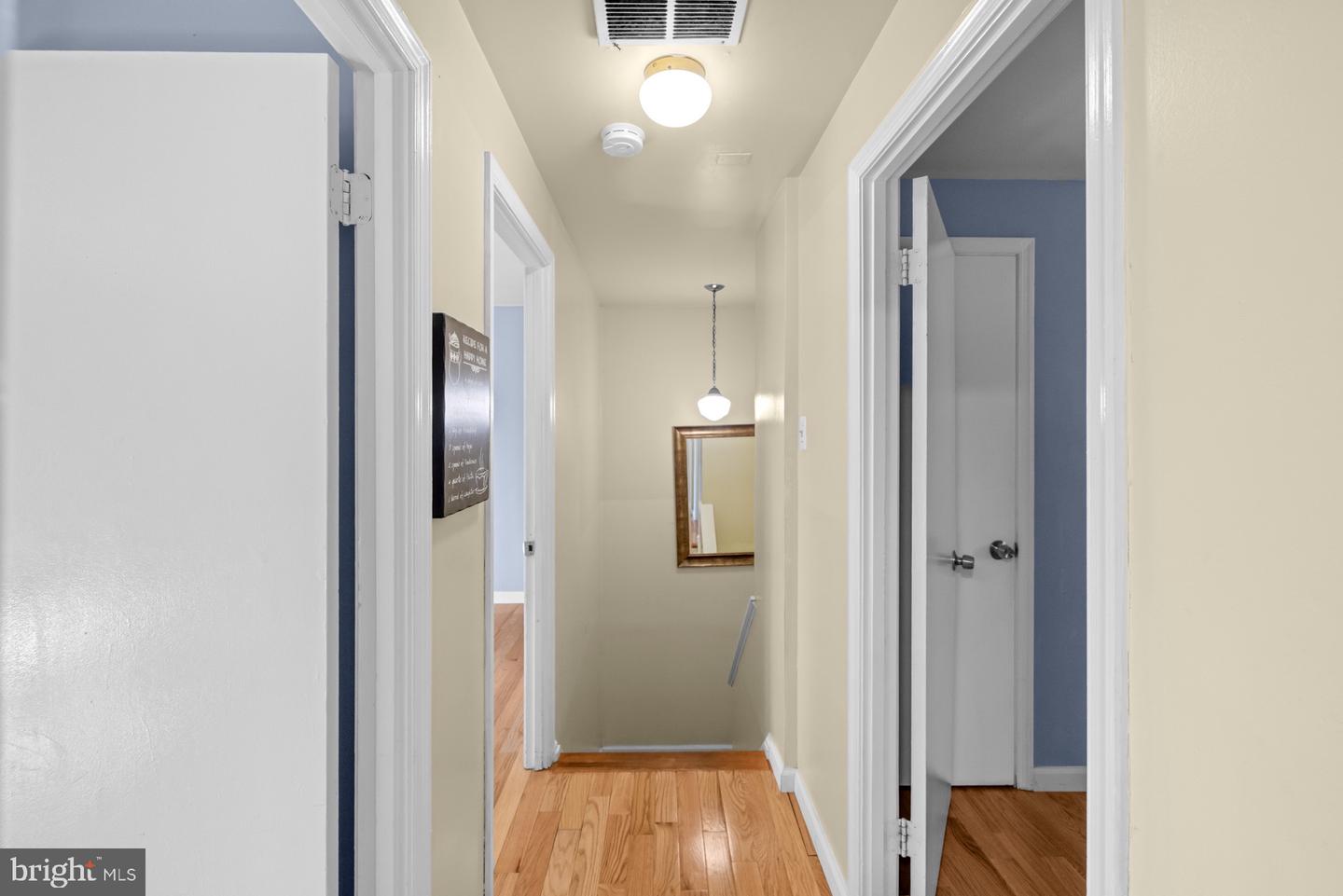 3123 PEBBLE HILL LN, FAIRFAX, Virginia 22031, 3 Bedrooms Bedrooms, ,2 BathroomsBathrooms,Residential,For sale,3123 PEBBLE HILL LN,VAFX2263418 MLS # VAFX2263418